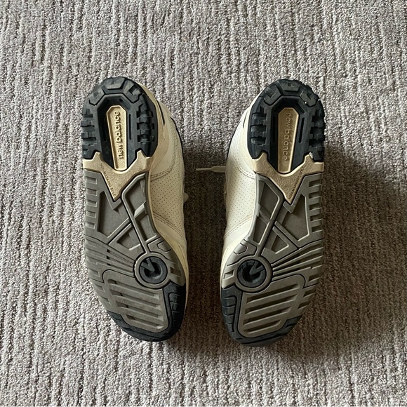 New Balance 550 - Picture 2 of 3